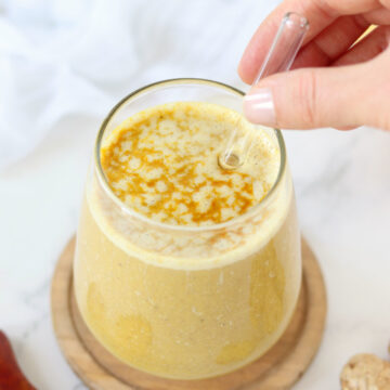 Vegan golden milk smoothie (turmeric drink).
