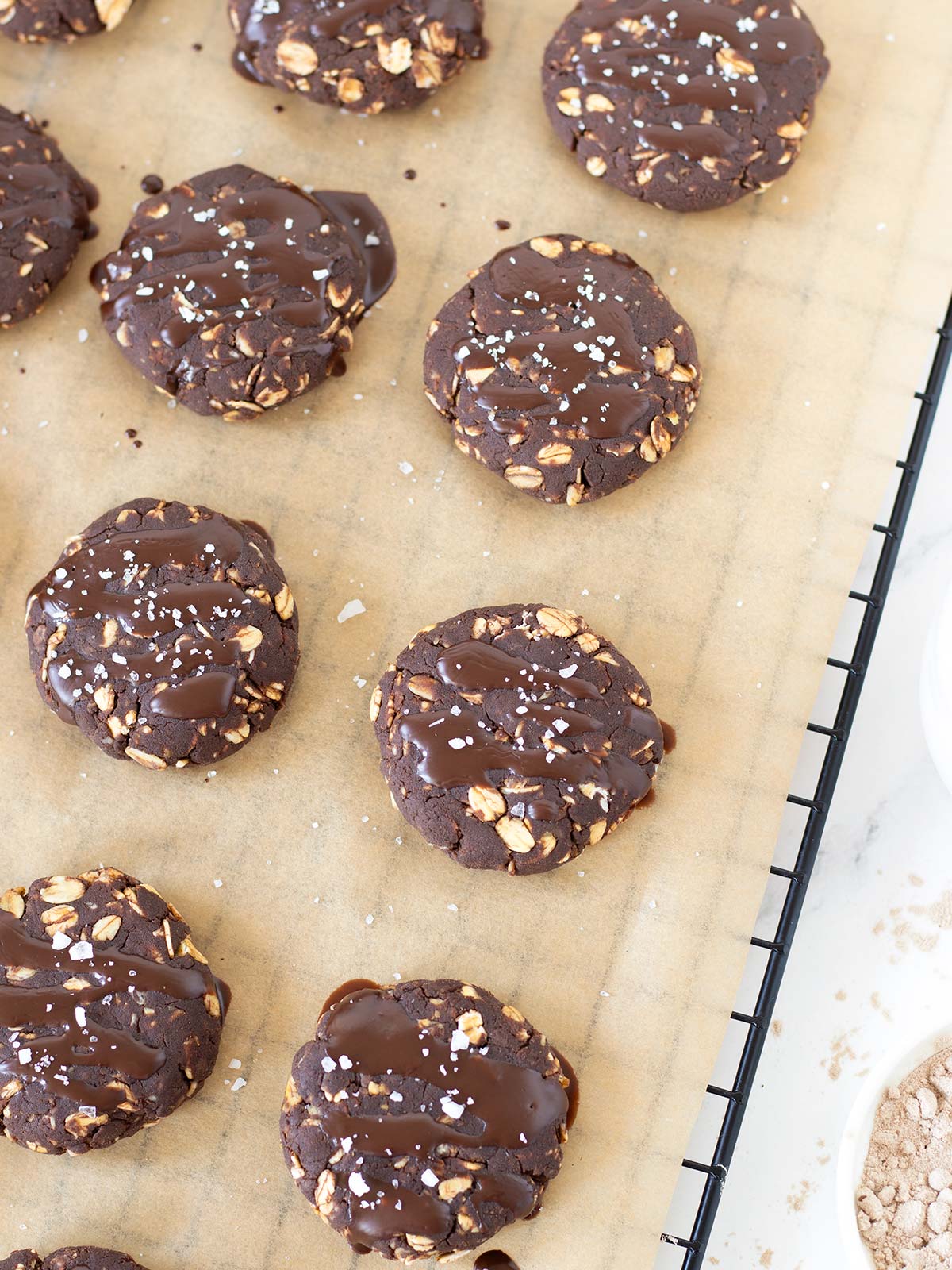 No-bake chocolate protein oatmeal cookies (no banana).