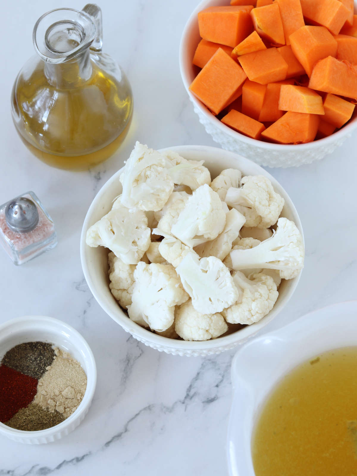 Ingredients for roasted cauliflower pumpkin soup.