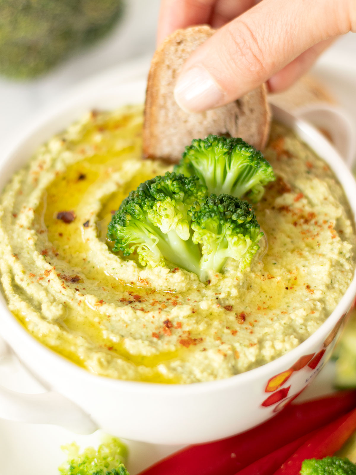 Simple broccoli hummus (vegan dip).