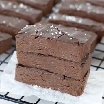 Vegan brownie protein bars.