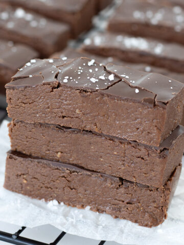 Vegan brownie protein bars.