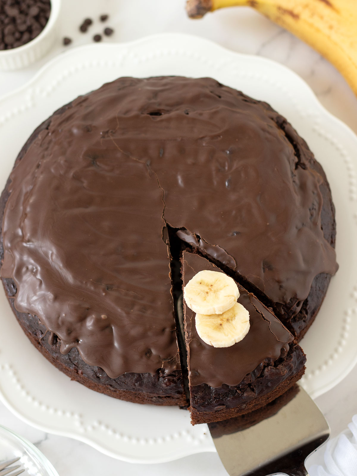 Vegan chocolate banana cake (oil-free).