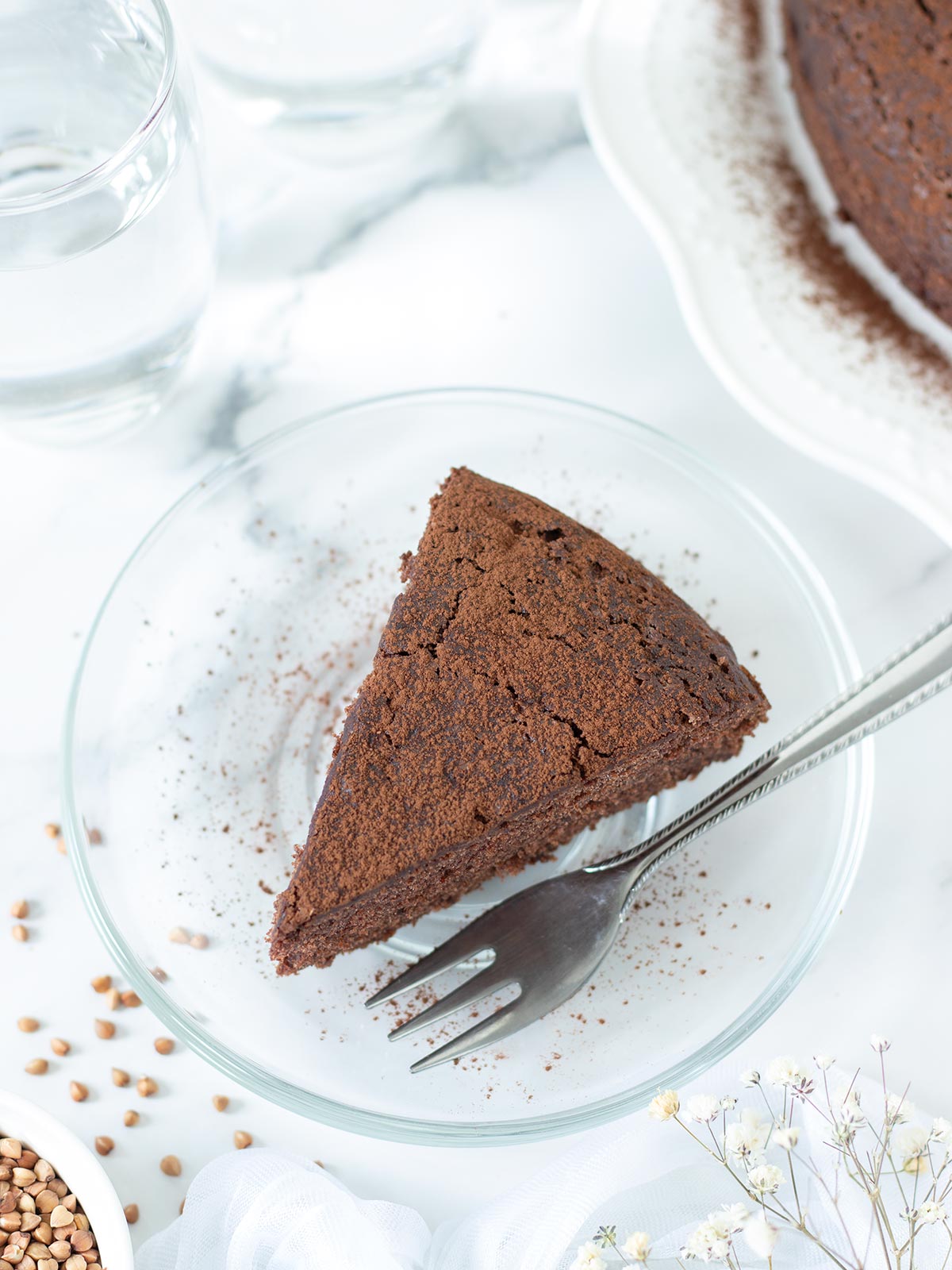 Vegan buckwheat cake (gluten-free).