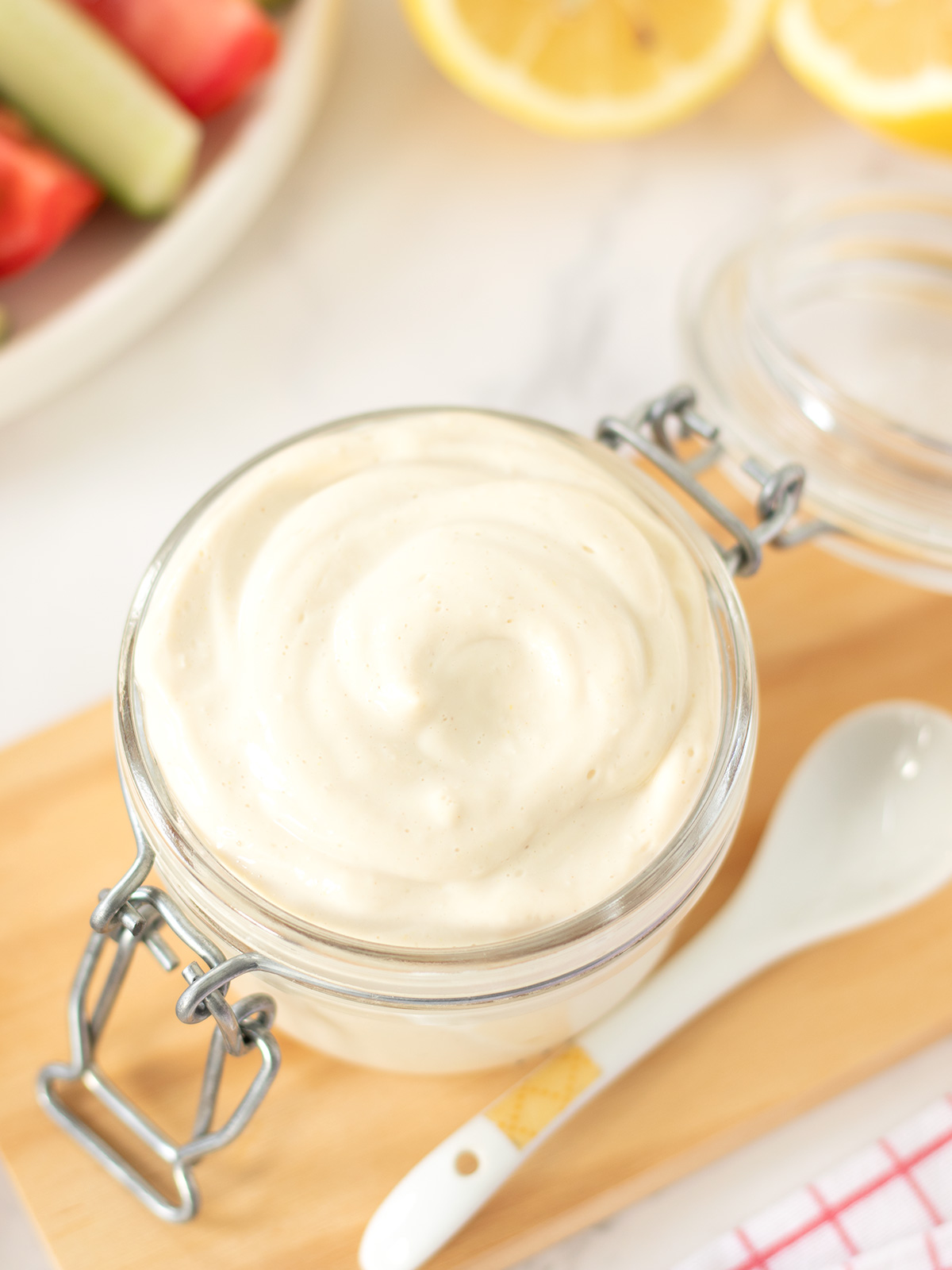 Vegan tofu mayonnaise (oil-free).