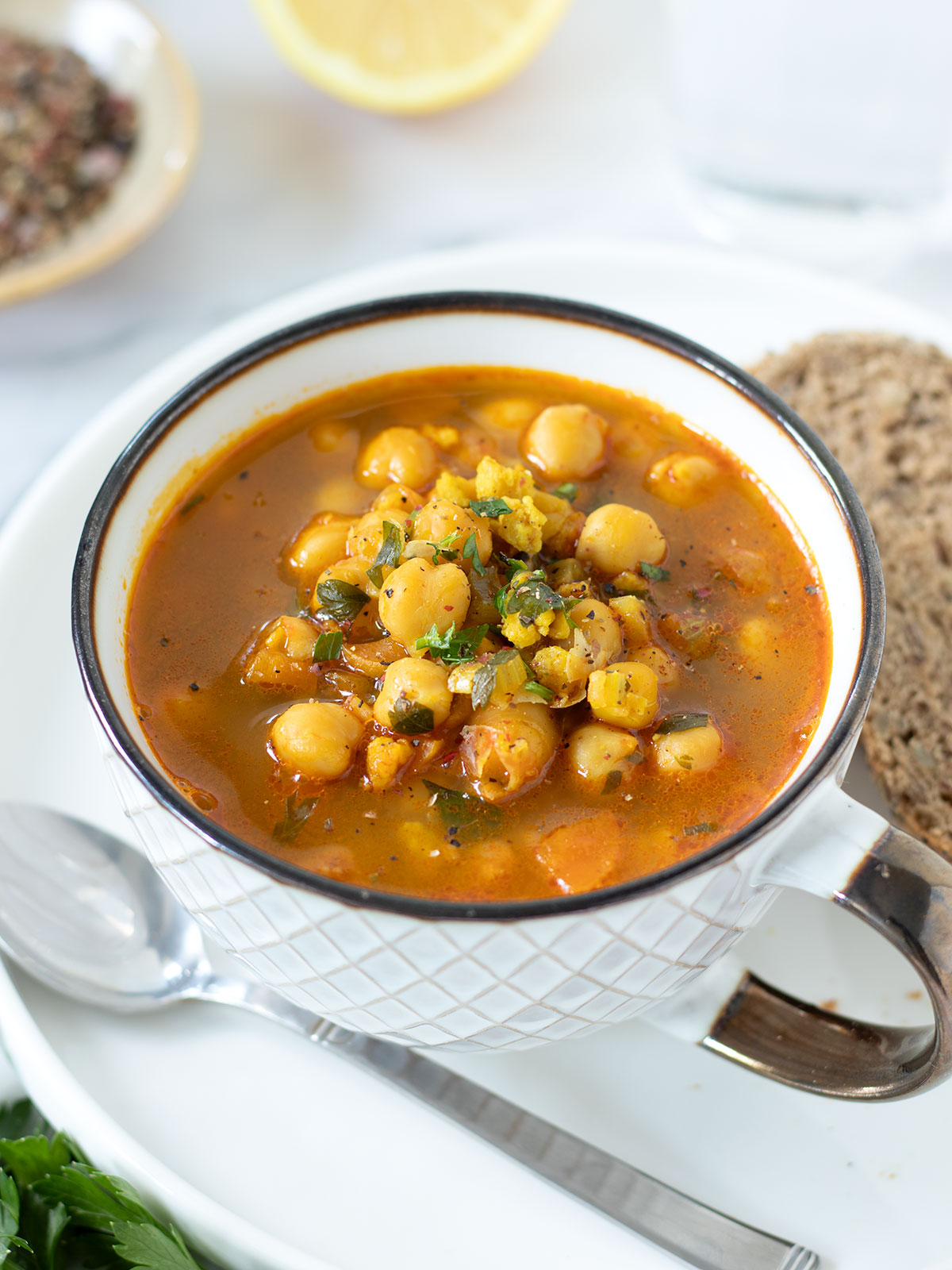 High-protein chickpea soup with TVP (vegan).