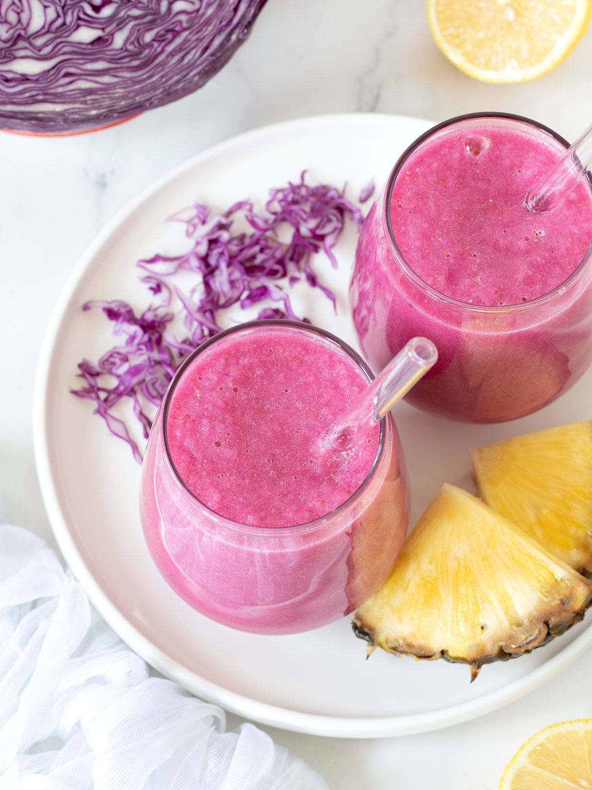 Red cabbage pineapple smoothie without banana.
