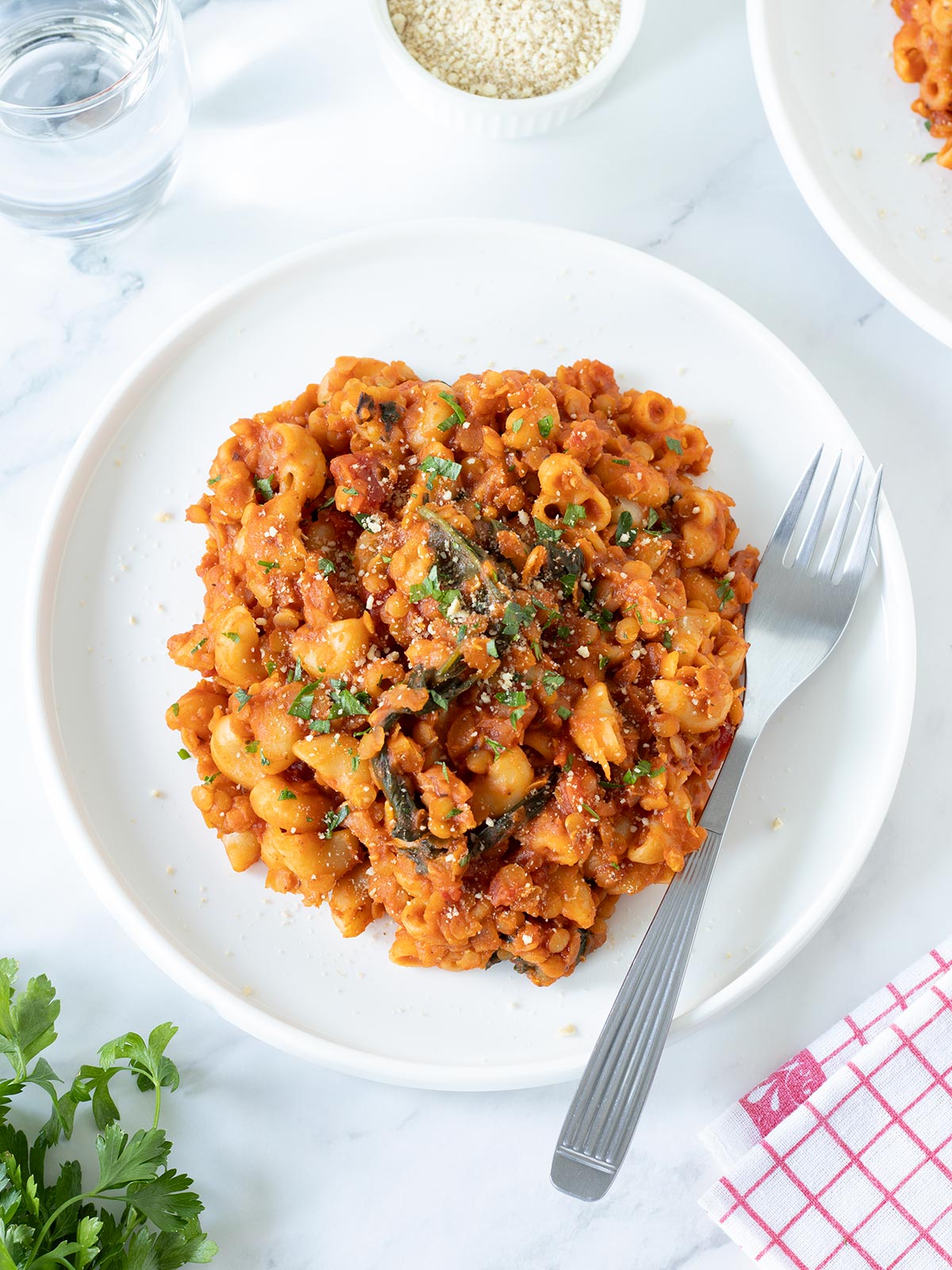 High-protein red lentil pasta (vegan).