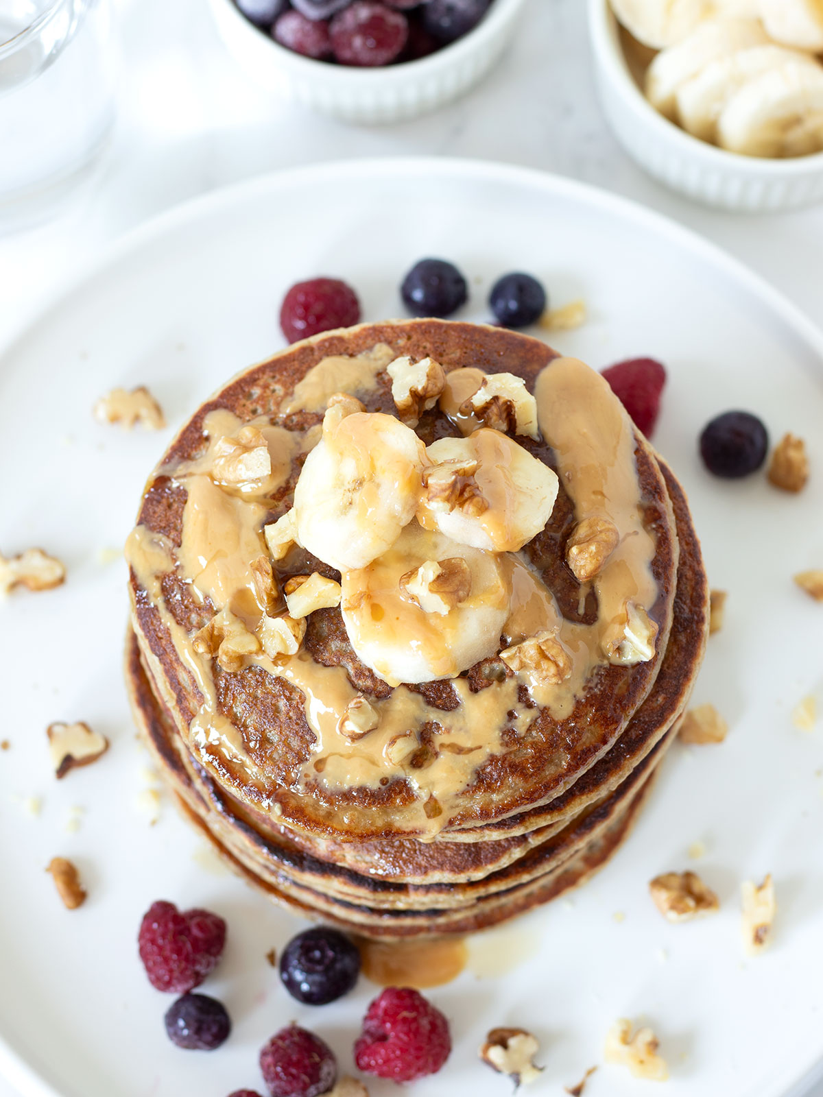 Vegan banana protein pancakes (no flour).