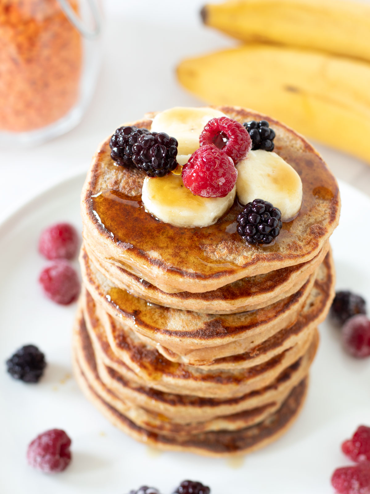 Red lentil banana pancakes with oats (vegan and high-protein sweet breakfast).