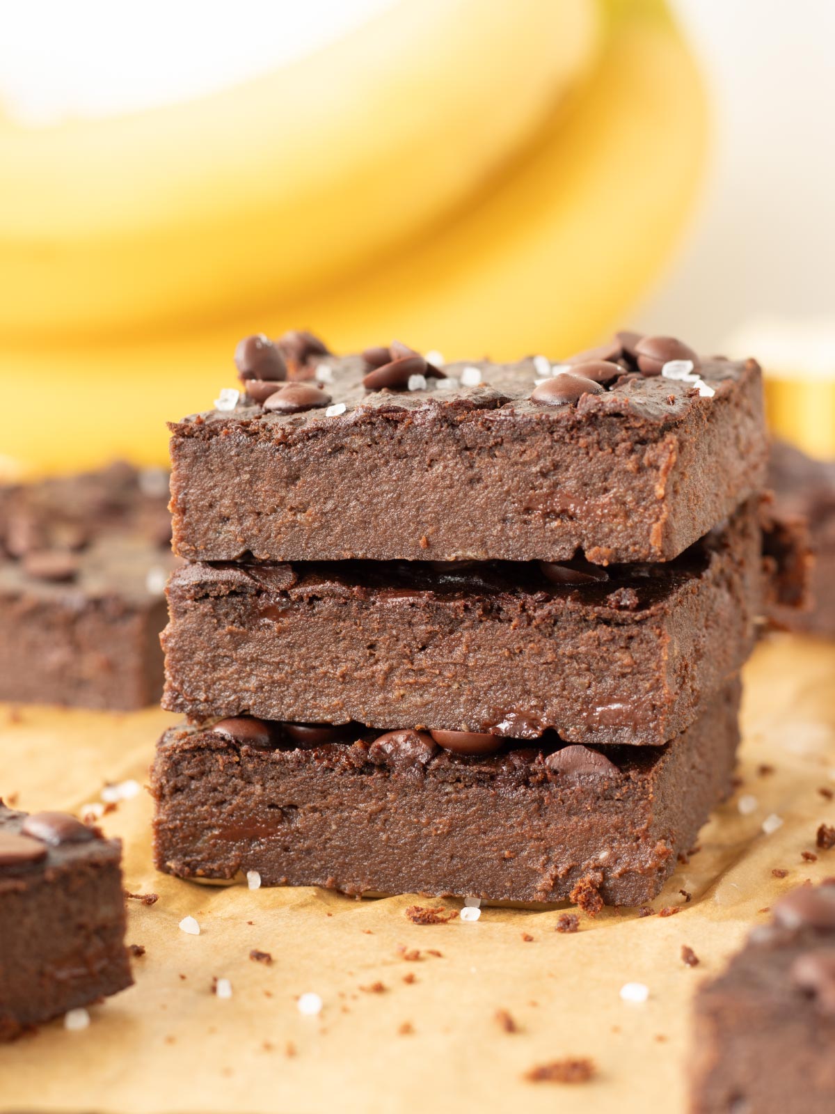 Vegan banana protein brownies (no flour).